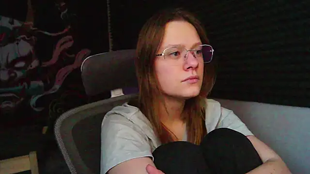 Snapshot of TessaSwans chatting on 02-02-25, 01:55 TessaSwans online show from 02-02-25, 01:55