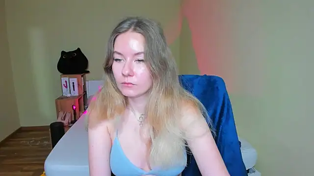 EmilyPaw online show from 02-11-25, 09:09