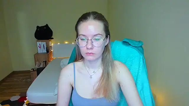 EmilyPaw online show from 02-15-25, 02:37