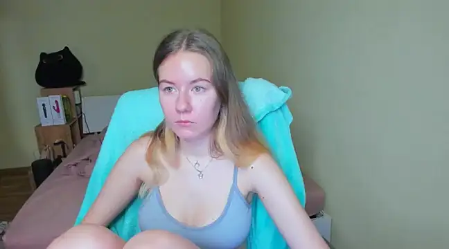 EmilyPaw online show from 03-16-25, 07:37