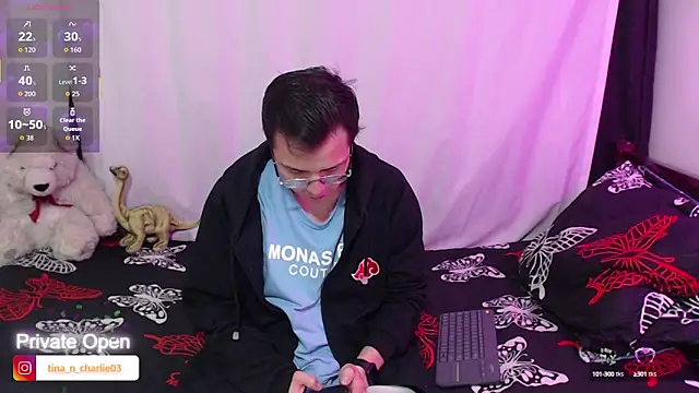 Tina 4 Charlie online show from 09-30-25, 10:42