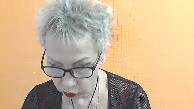 NessyJenixs online show from 11-10-25, 07:40