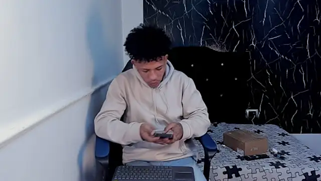 carlos alber12 online show from 11-04-25, 03:22