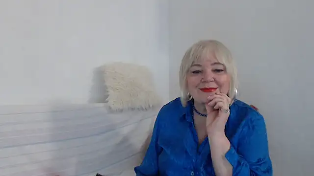 Snapshot of KisaMolis chatting on 02-08-25, 09:35 KisaMolis online show from 02-08-25, 09:35