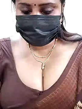 Queenflowerr online show from 01-27-25, 10:06