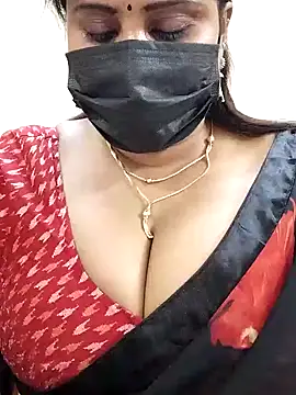 Queenflowerr online show from 01-28-25, 06:07