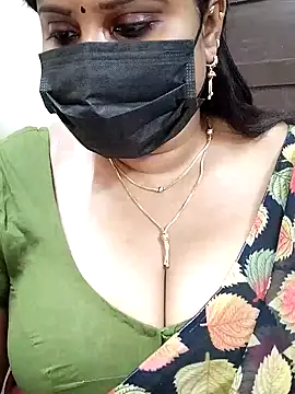 Queenflowerr online show from 02-10-25, 05:25