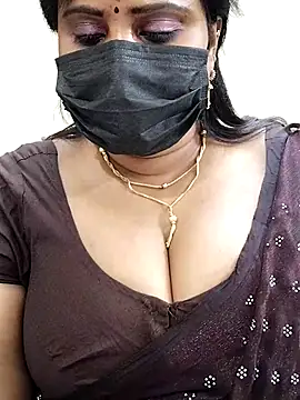 Queenflowerr online show from 02-15-25, 10:42