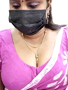 Queenflowerr online show from 02-20-25, 08:47