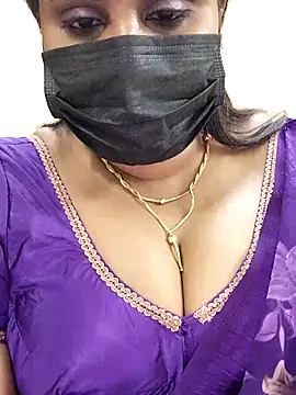 Queenflowerr online show from 02-21-25, 07:10