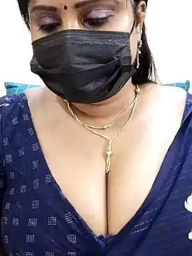 Queenflowerr online show from 03-04-25, 05:00