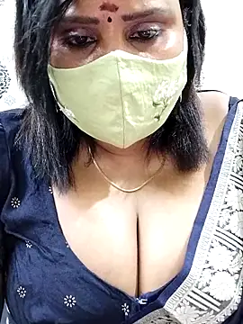 Queenflowerr online show from 09-22-25, 04:53