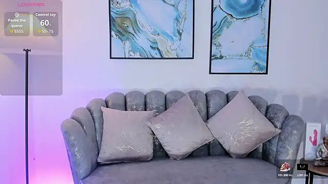 Layla Breezee online show from 10-23-25, 12:15