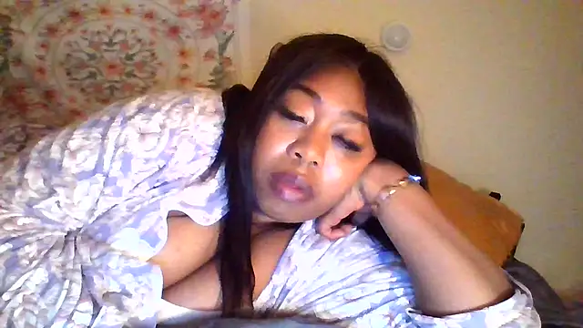 Snapshot of angeliquebelcali chatting on 11-09-25, 06:01 angeliquebelcali online show from 11-09-25, 06:01