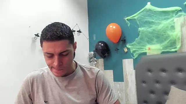 Frank Millers online show from 10-28-25, 05:04