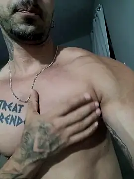 Snapshot of badbrown chatting on 02-16-25, 12:19 badbrown online show from 02-16-25, 12:19