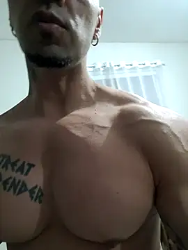 Snapshot of badbrown chatting on 02-23-25, 12:27 badbrown online show from 02-23-25, 12:27