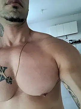 Snapshot of badbrown chatting on 03-07-25, 08:55 badbrown online show from 03-07-25, 08:55