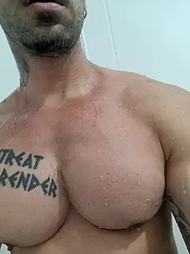 Snapshot of badbrown chatting on 03-17-25, 03:36 badbrown online show from 03-17-25, 03:36