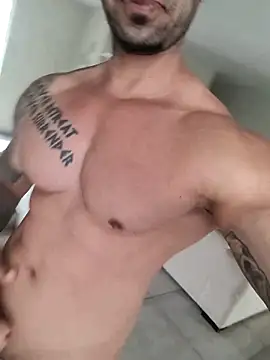 Snapshot of badbrown chatting on 03-17-25, 12:46 badbrown online show from 03-17-25, 12:46