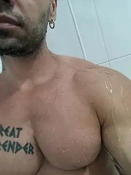 Snapshot of badbrown chatting on 03-19-25, 04:14 badbrown online show from 03-19-25, 04:14