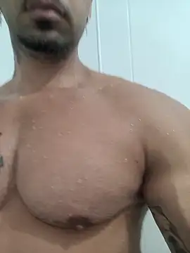 Snapshot of badbrown chatting on 09-10-25, 03:39 badbrown online show from 09-10-25, 03:39