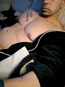 Snapshot of badbrown chatting on 10-21-25, 02:56 badbrown online show from 10-21-25, 02:56