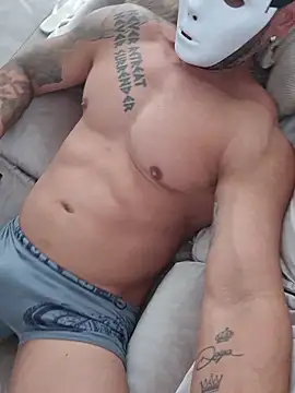 Snapshot of badbrown chatting on 11-10-25, 10:47 badbrown online show from 11-10-25, 10:47