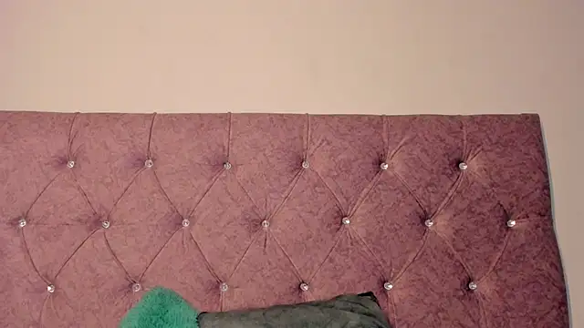 Snapshot of onix_bl4ck chatting on 02-13-25, 11:47 onix bl4ck online show from 02-13-25, 11:47