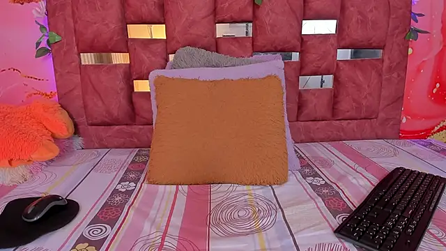 scarlett  evans  online show from 03-08-25, 06:16