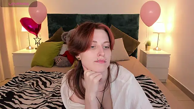 Snapshot of Jiffyyo chatting on 03-11-25, 05:35 Jiffyyo online show from 03-11-25, 05:35