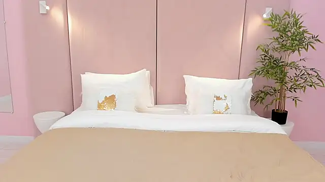 SandraTucker online show from 01-22-25, 05:05