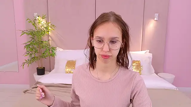 SandraTucker online show from 02-27-25, 03:04