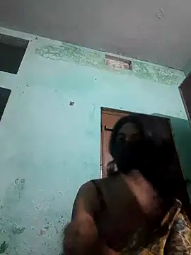 Snapshot of Bong-lady chatting on 02-14-25, 08:21 Bong-lady online show from 02-14-25, 08:21