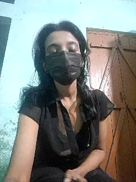 Snapshot of Bong-lady chatting on 02-26-25, 07:53 Bong-lady online show from 02-26-25, 07:53