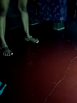 Snapshot of Bong-lady chatting on 09-21-25, 06:20 Bong-lady online show from 09-21-25, 06:20