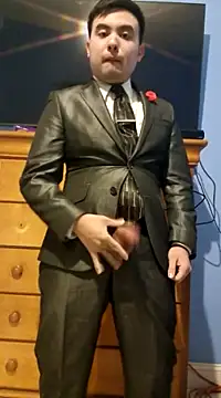 Snapshot of Hombre_de_traje chatting on 03-14-25, 09:24 Hombre de traje online show from 03-14-25, 09:24