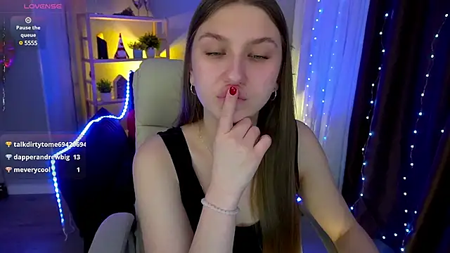 AureliaBliss  online show from 03-03-25, 04:14