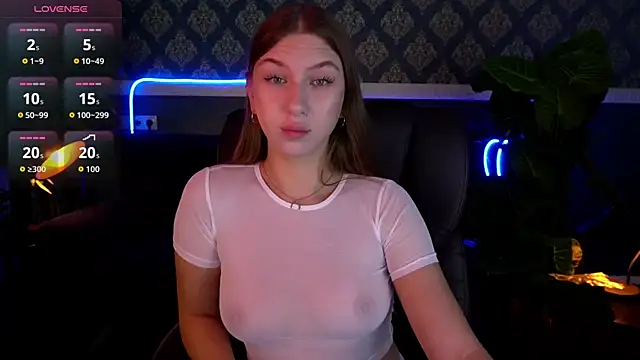 AureliaBliss  online show from 09-18-25, 05:53