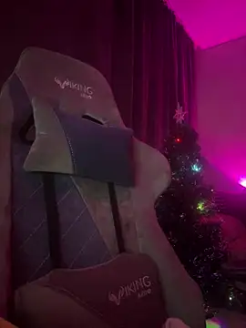 Ohmy Nora  online show from 01-30-25, 01:11