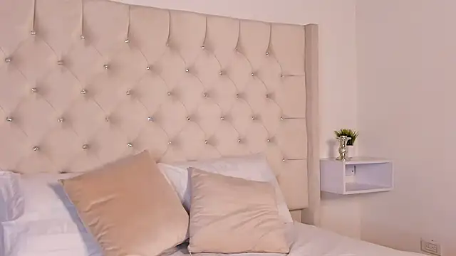 Snapshot of bella_bloomg chatting on 01-27-25, 07:24 bella bloomg online show from 01-27-25, 07:24