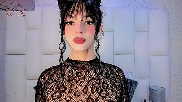 Angeles Busst online show from 01-12-26, 08:47