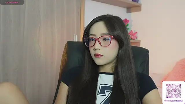 Snapshot of sophi_lii chatting on 04-27-26, 08:40 sophi lii online show from 04-27-26, 08:40