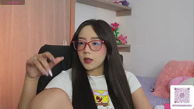 Snapshot of sophi_lii chatting on 05-06-26, 09:53 sophi lii online show from 05-06-26, 09:53