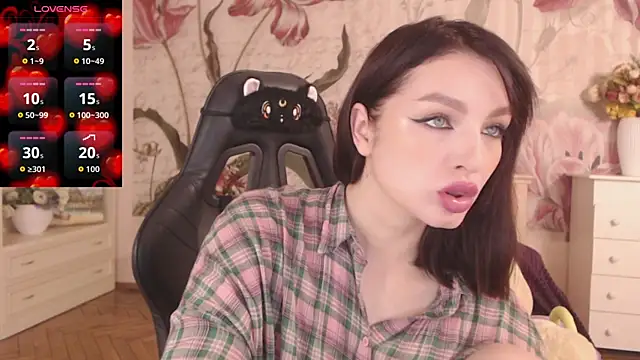 BritneyBarker online show from 09-21-25, 04:03