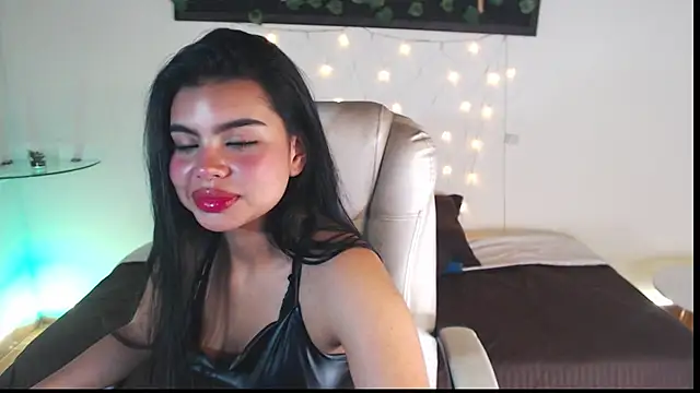 saray  jones online show from 02-24-25, 01:53