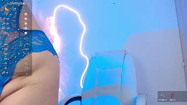 Snapshot of Sofi_BBW chatting on 03-18-25, 06:48 Sofi BBW online show from 03-18-25, 06:48