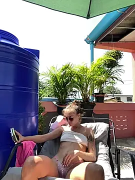 White Lu online show from 03-18-26, 07:22