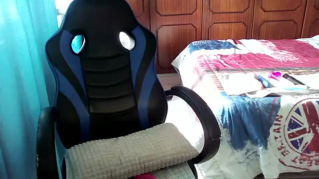 bunnyfox420 online show from 10-21-25, 03:46