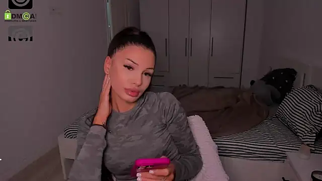 HelenShawn online show from 09-25-25, 07:34